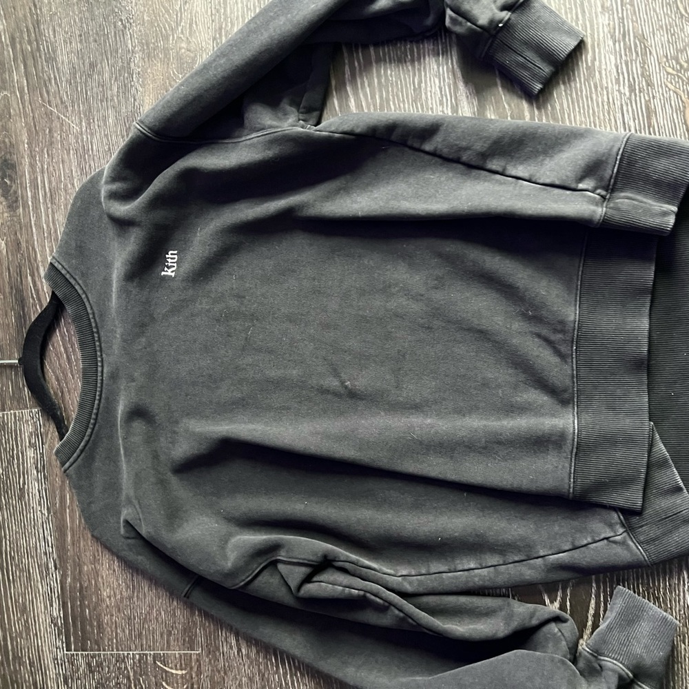 Kith cris crewneck, size M. Great condition